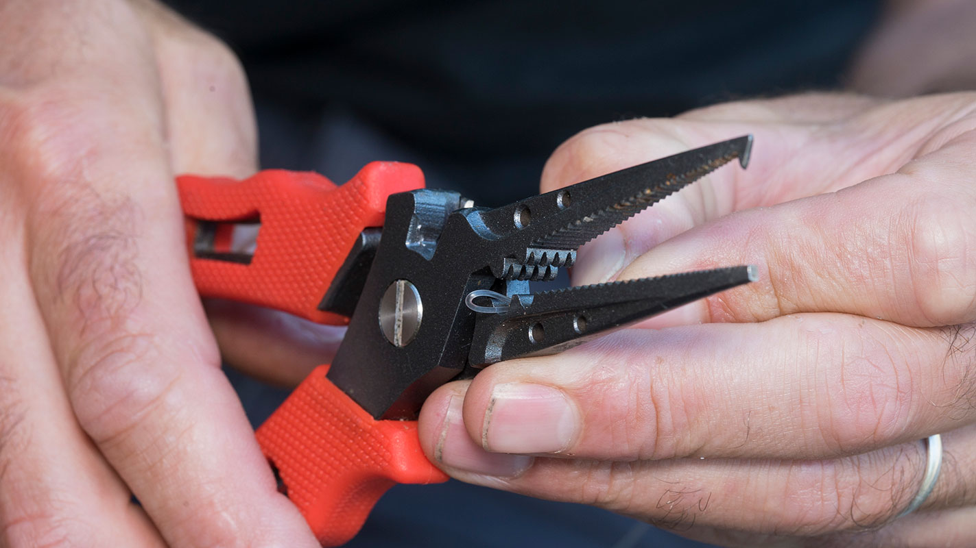 Багатофункціональний інструмент Rage Belt Pliers 18.5cm /7in Belt Pliers - Зображення 5
